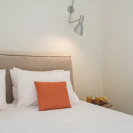 Nest * Atene